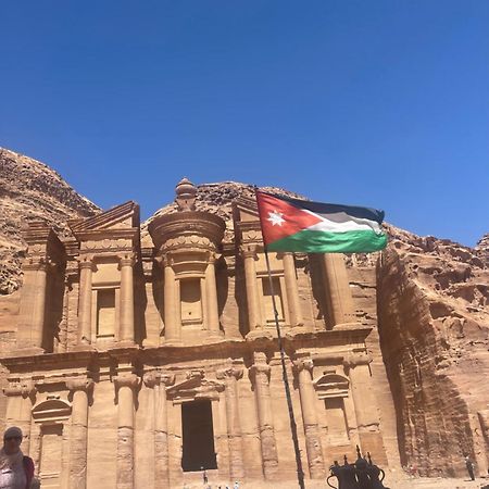 Ad Deir Guesthouse Wadi Musa Eksteriør bilde
