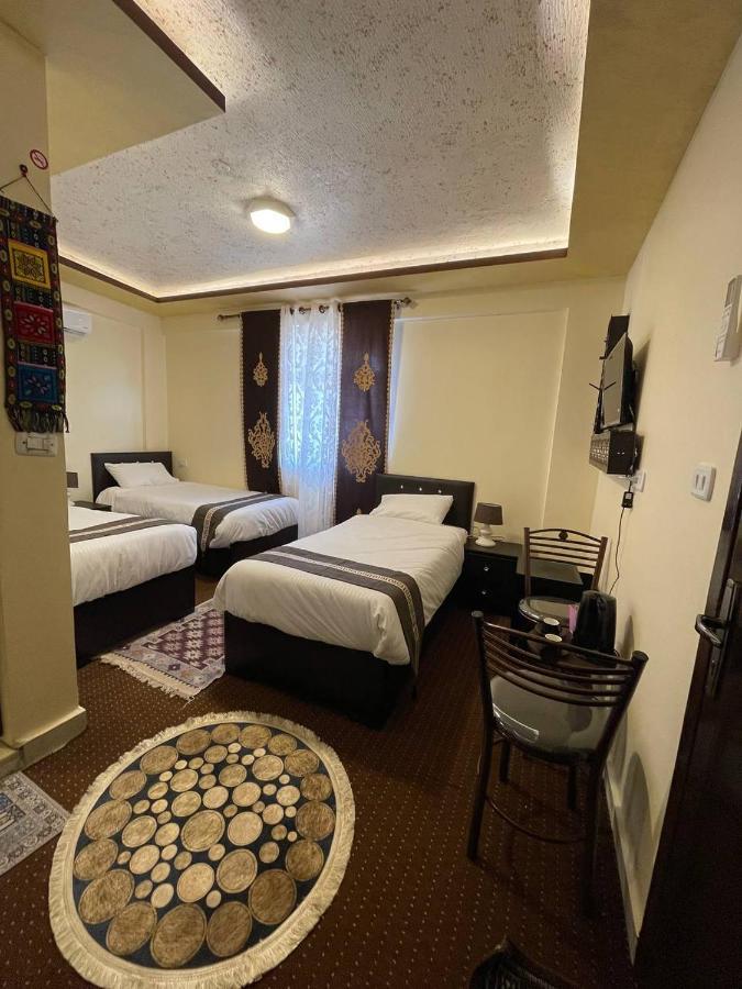 Ad Deir Guesthouse Wadi Musa Eksteriør bilde