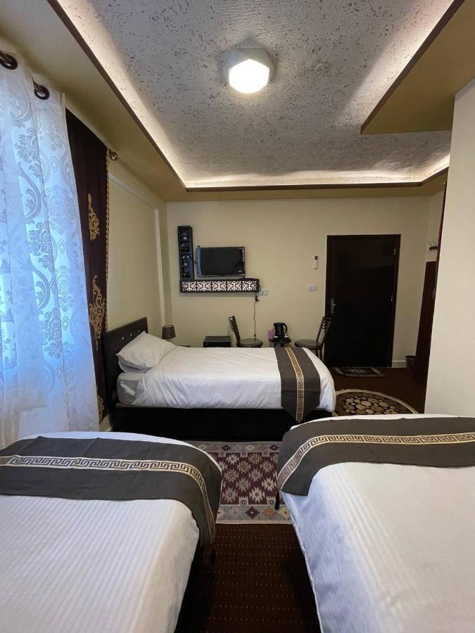 Ad Deir Guesthouse Wadi Musa Eksteriør bilde